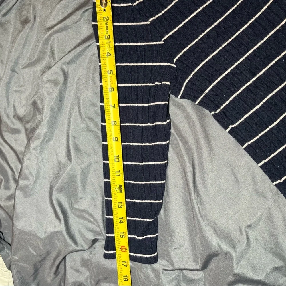 Abercrombie and Fitch, SZ MT Striped Dress - Picture 5 of 10